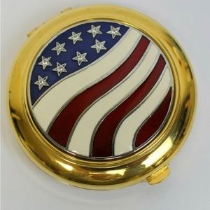 Estée Lauder “America the Beautiful” Crystal Compact